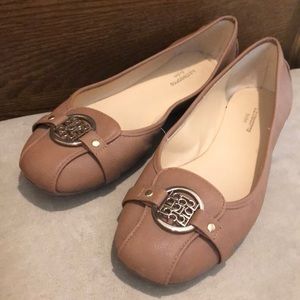 Liz Claiborne Tan Flats